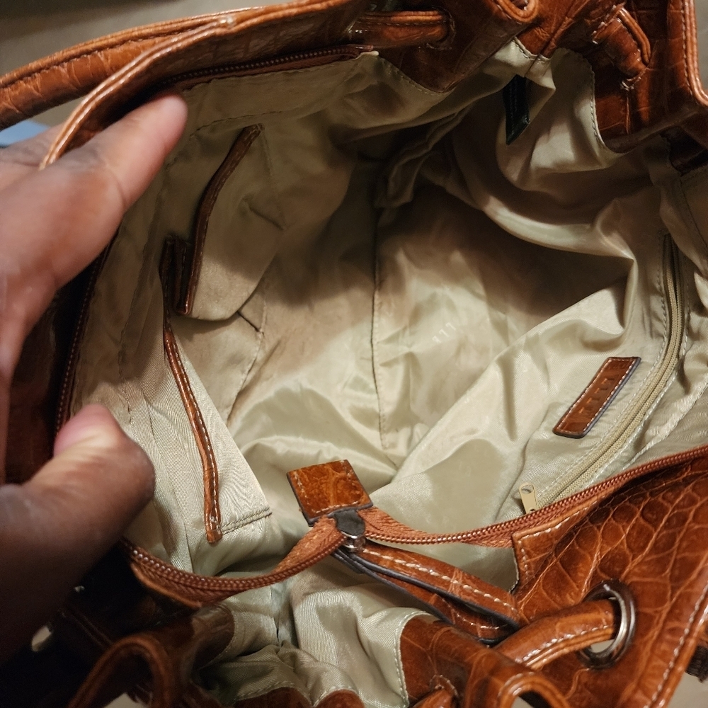 Elle Embossed Brown Vinyl Shoulder Bag - Picture 5 of 13